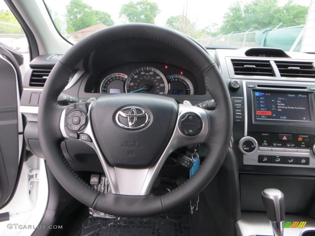 2013 Camry SE - Super White / Black photo #29