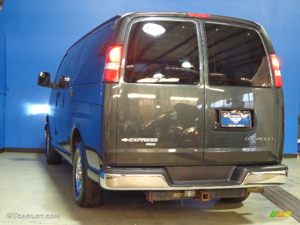 2004 Express 1500 LS AWD Passenger Van - Dark Gray Metallic / Medium Dark Pewter photo #5