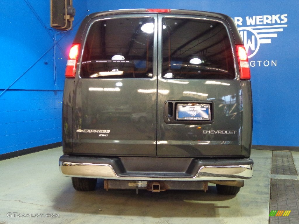 2004 Express 1500 LS AWD Passenger Van - Dark Gray Metallic / Medium Dark Pewter photo #6