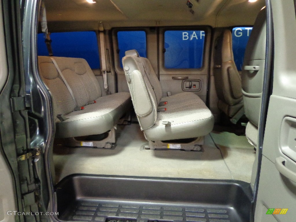 2004 Express 1500 LS AWD Passenger Van - Dark Gray Metallic / Medium Dark Pewter photo #24