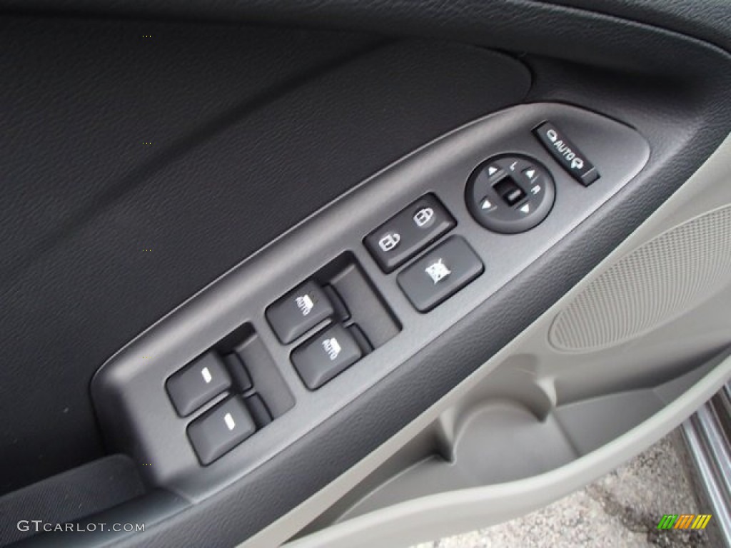 2014 Kia Forte EX Controls Photo #80017752