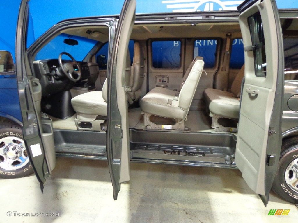 2004 Express 1500 LS AWD Passenger Van - Dark Gray Metallic / Medium Dark Pewter photo #29