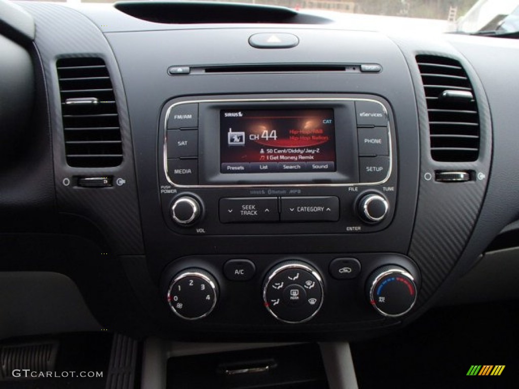 2014 Kia Forte EX Controls Photo #80017771