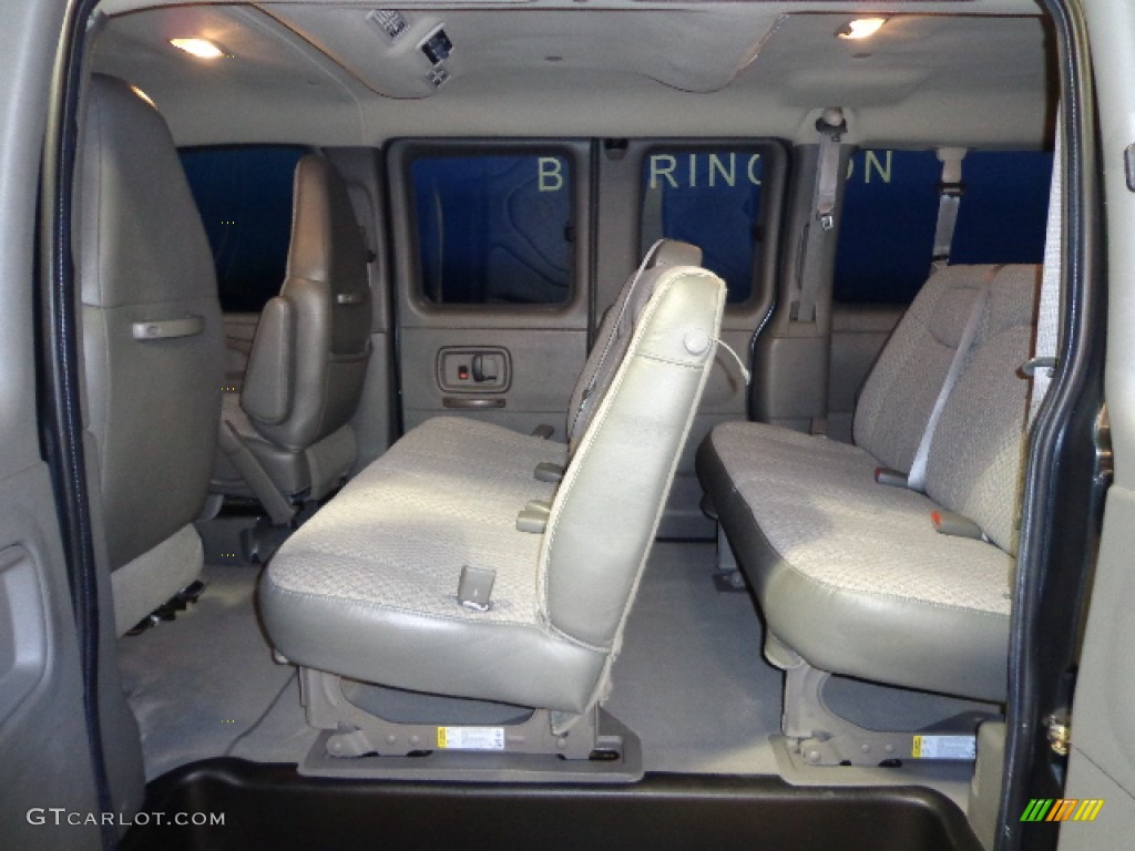 2004 Express 1500 LS AWD Passenger Van - Dark Gray Metallic / Medium Dark Pewter photo #32