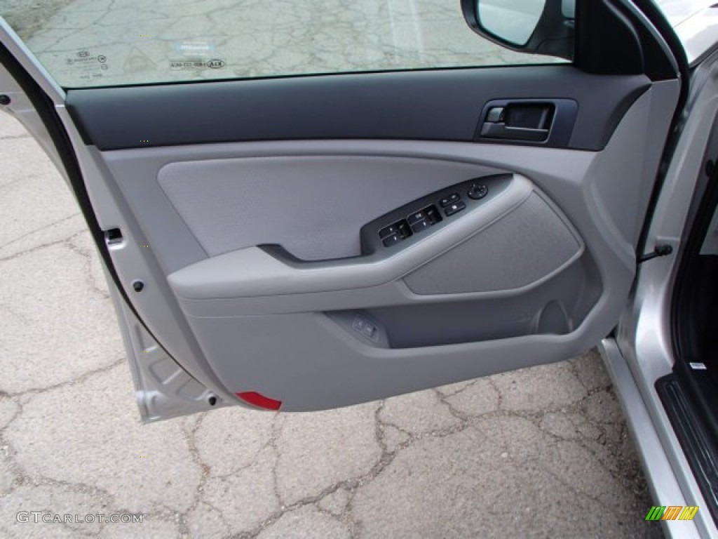 2013 Kia Optima LX Gray Door Panel Photo #80018387