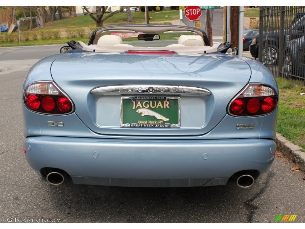 2006 XK XK8 Convertible - Frost Blue Metallic / Ivory photo #5