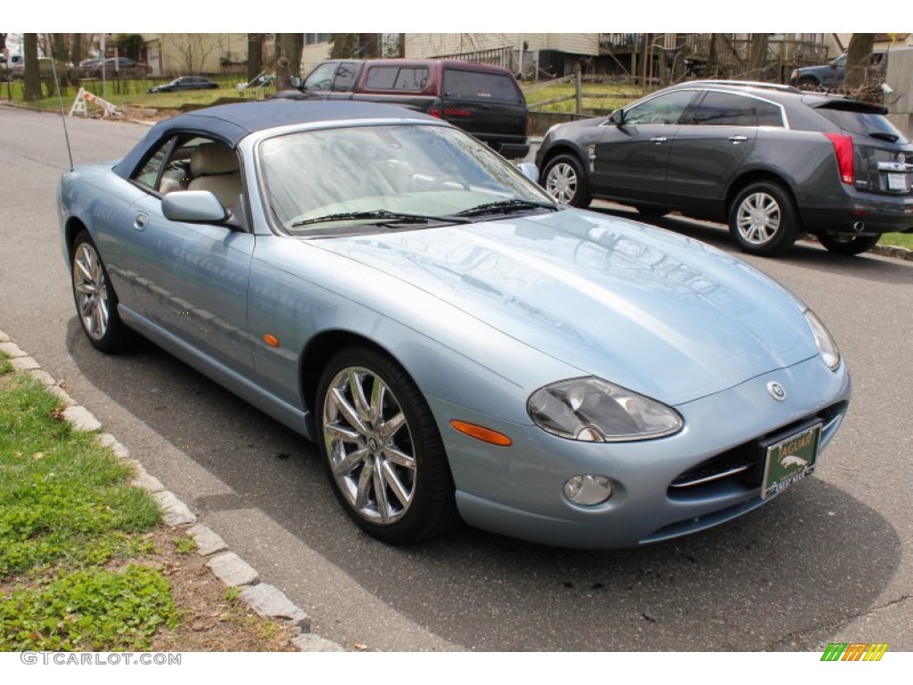 2006 XK XK8 Convertible - Frost Blue Metallic / Ivory photo #27