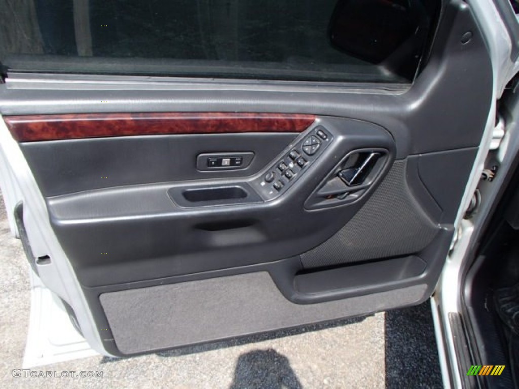 2004 Grand Cherokee Limited 4x4 - Bright Silver Metallic / Dark Slate Gray photo #12