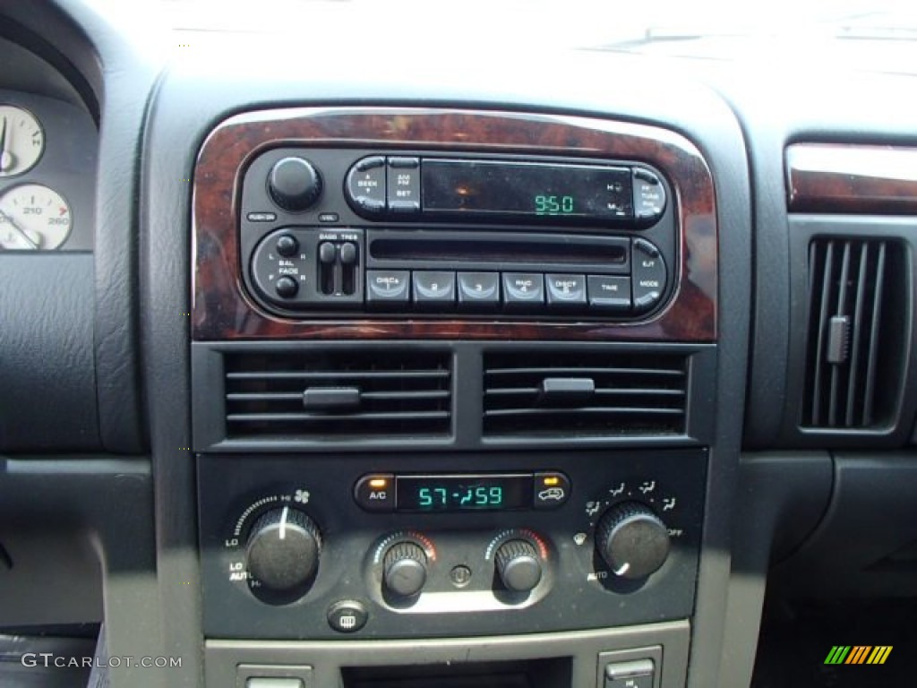 2004 Grand Cherokee Limited 4x4 - Bright Silver Metallic / Dark Slate Gray photo #16