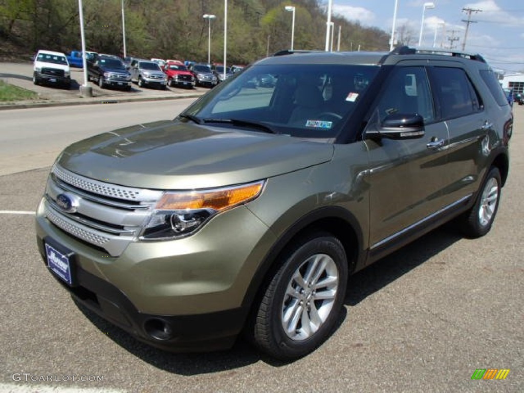 2013 Explorer XLT 4WD - Ginger Ale Metallic / Medium Light Stone photo #4