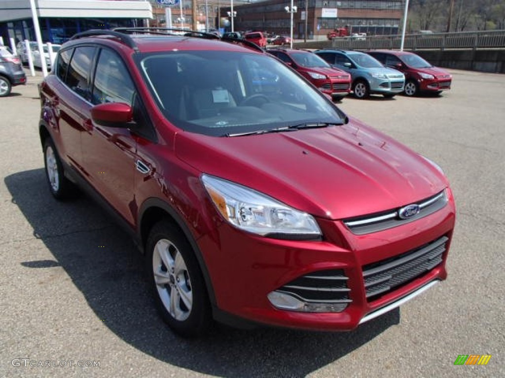 2013 Escape SE 1.6L EcoBoost 4WD - Ruby Red Metallic / Charcoal Black photo #2