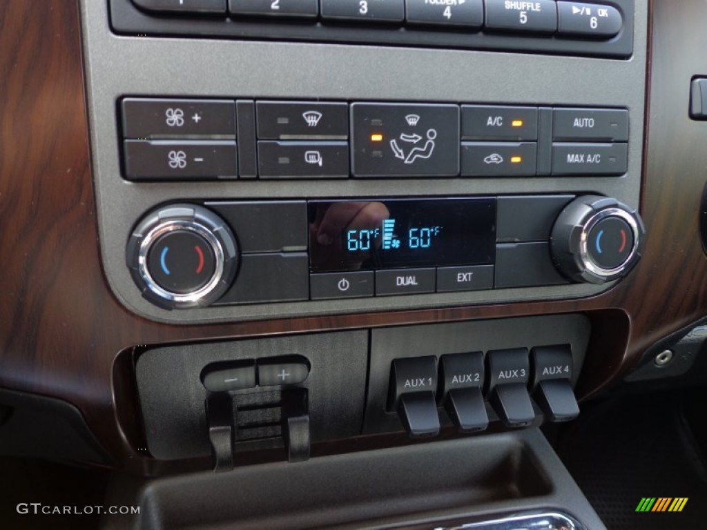 2011 Ford F250 Super Duty Lariat Crew Cab 4x4 Controls Photo #80027283