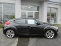 2013 Ultra Black Hyundai Veloster   photo #2