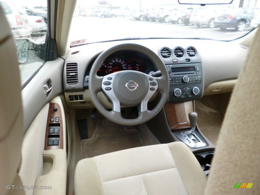2009 Altima 2.5 S - Sonoran Sand Metallic / Blond photo #6