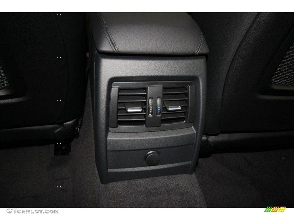 2013 3 Series 328i Sedan - Glacier Silver Metallic / Black photo #28