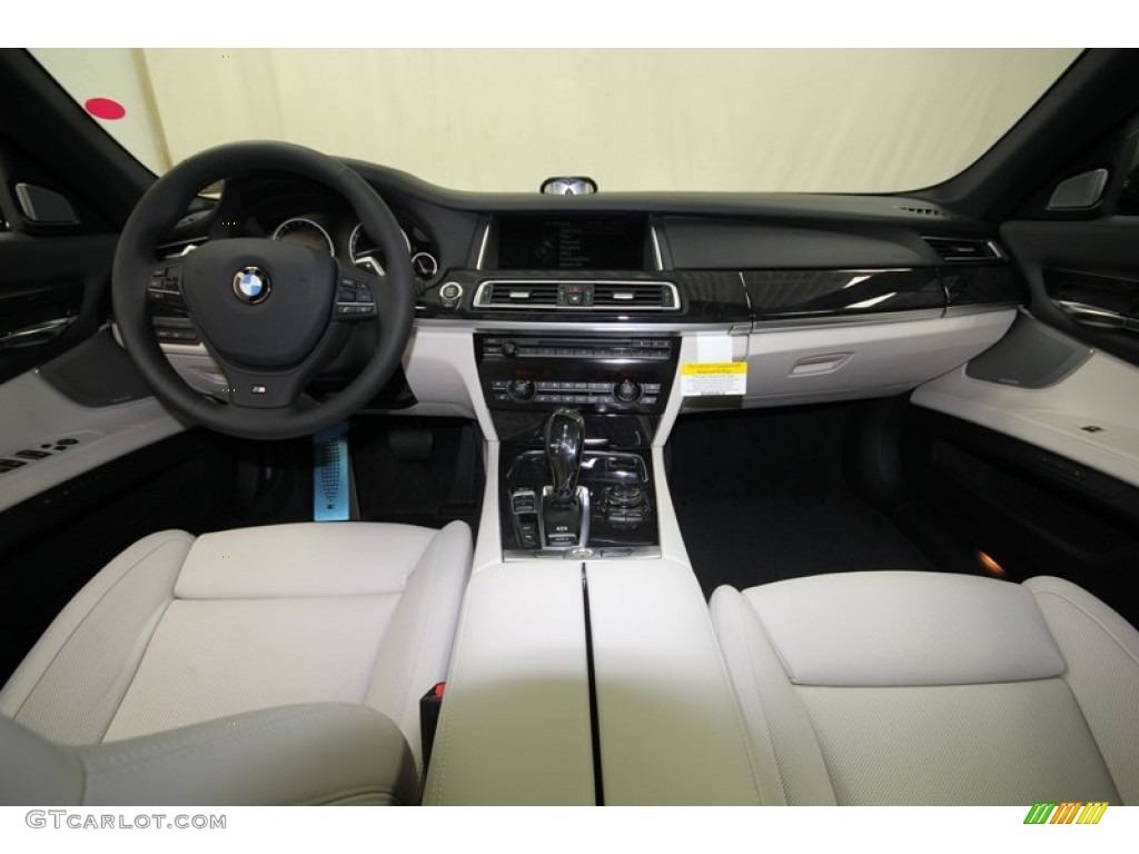 2013 BMW 7 Series 750Li Sedan Ivory White/Black Dashboard Photo #80039392