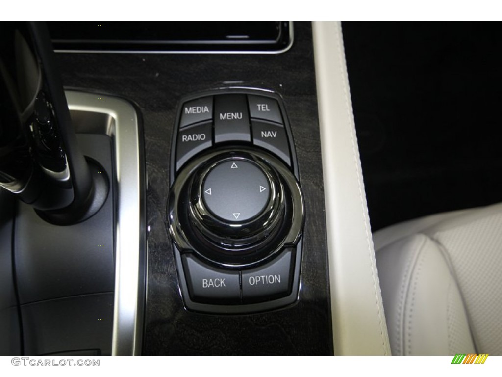2013 BMW 7 Series 750Li Sedan Controls Photo #80039492