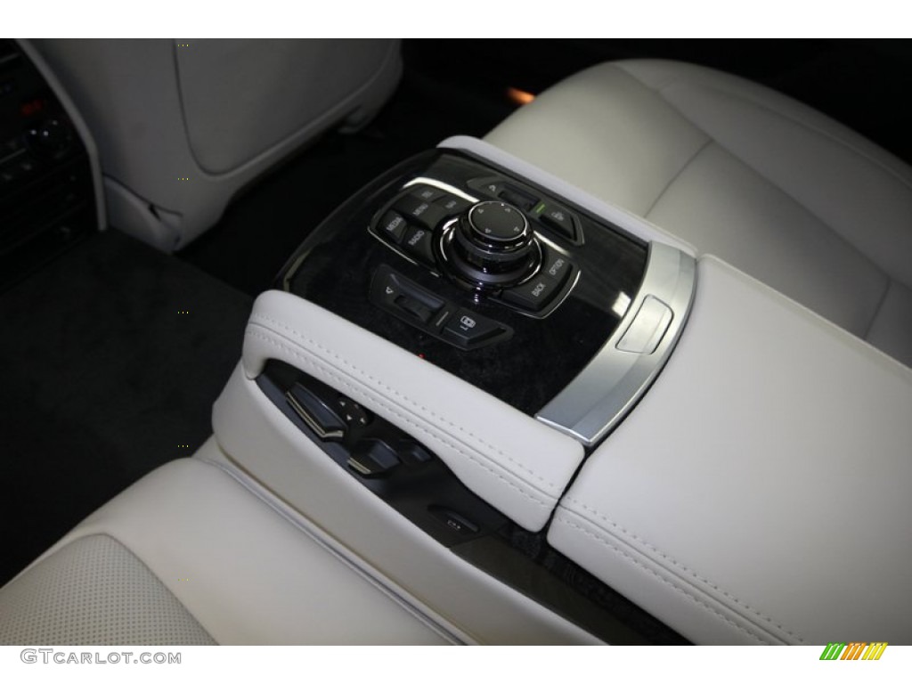 2013 7 Series 750Li Sedan - Black Sapphire Metallic / Ivory White/Black photo #33