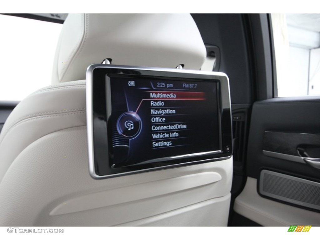 2013 BMW 7 Series 750Li Sedan Entertainment System Photo #80039582