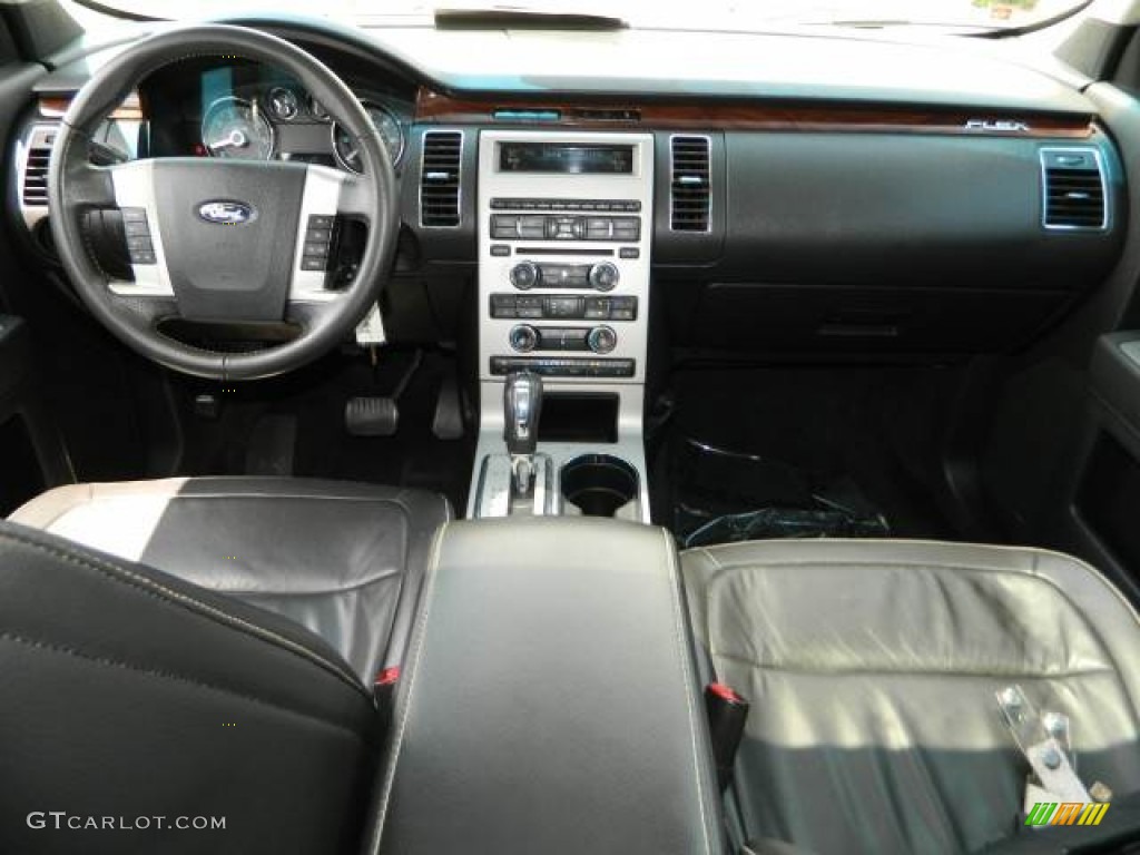 2009 Ford Flex SEL Charcoal Black Dashboard Photo #80040905