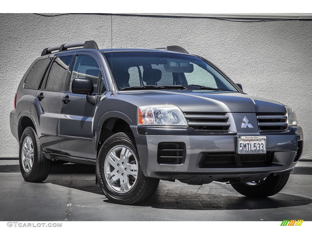 2004 Endeavor LS - Titanium Gray Pearl / Charcoal Gray photo #11