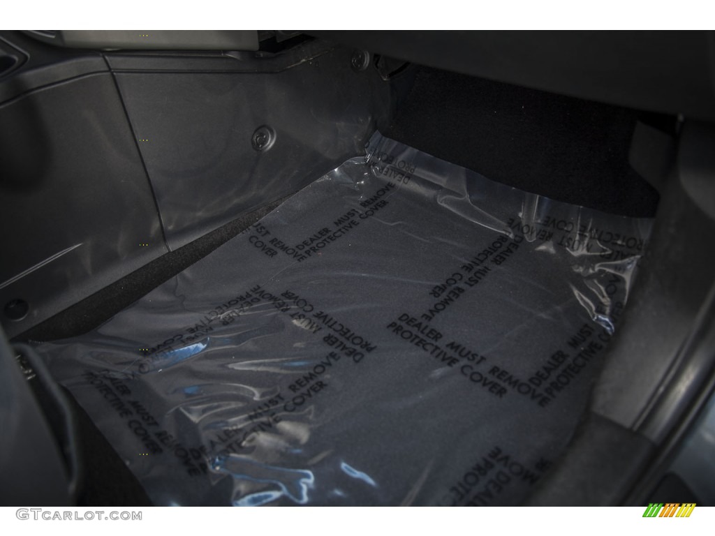 2004 Endeavor LS - Titanium Gray Pearl / Charcoal Gray photo #20