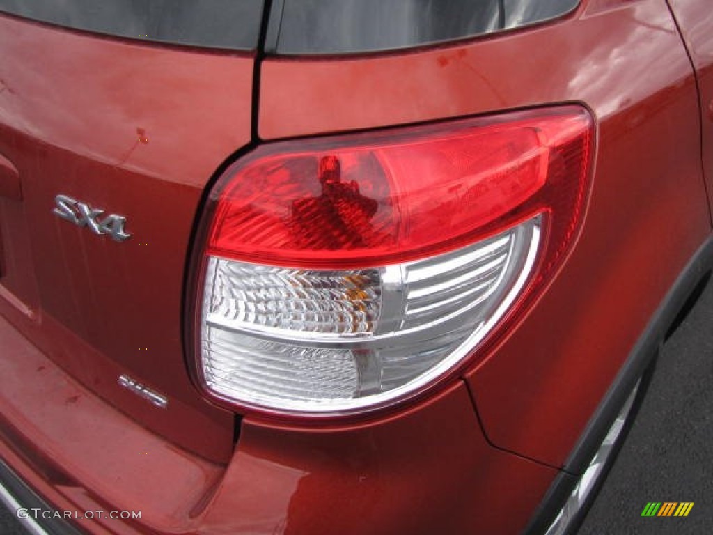 2011 SX4 Crossover Technology AWD - Sunlight Copper Metallic / Black photo #11