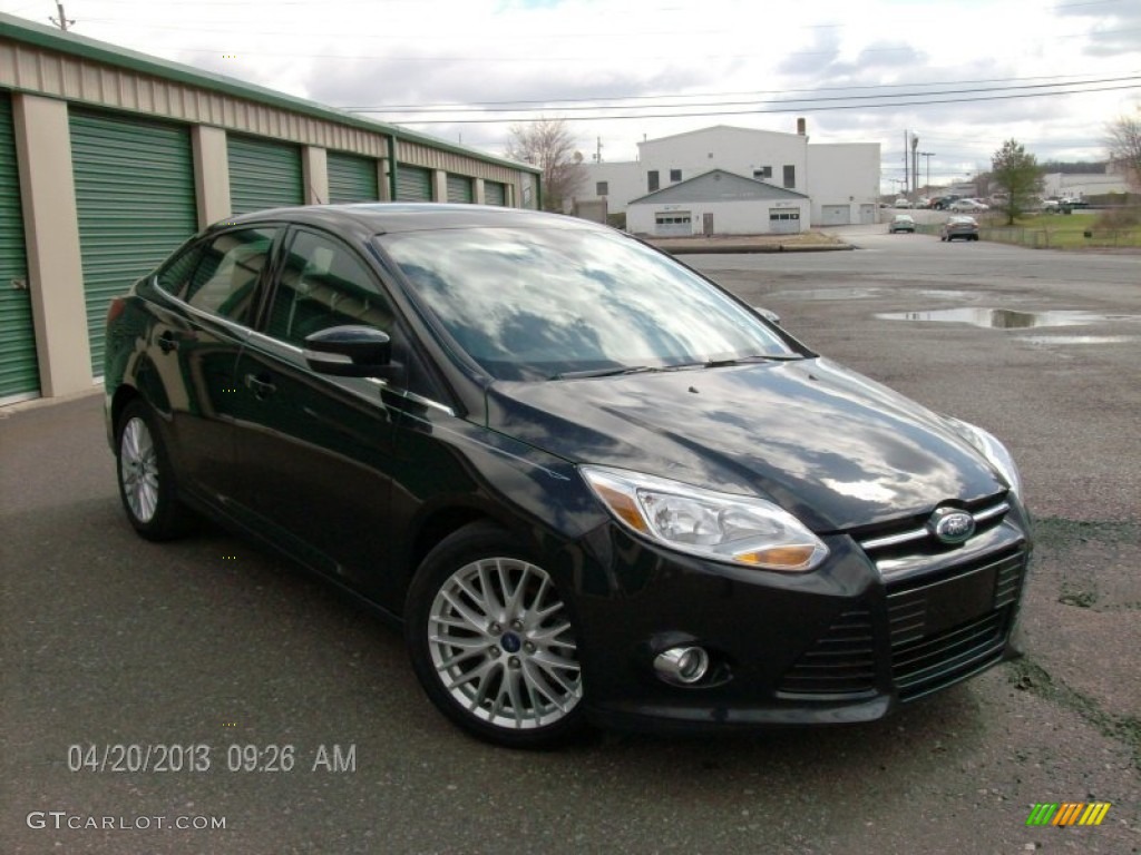 2012 Focus SEL Sedan - Tuxedo Black Metallic / Charcoal Black photo #3