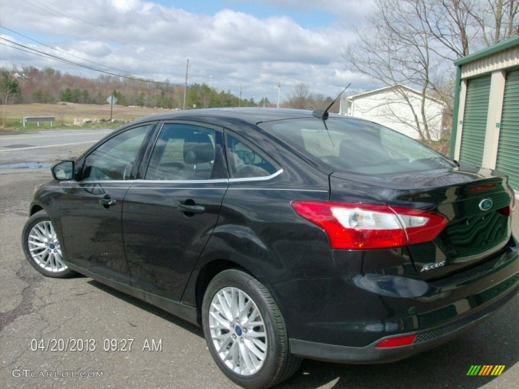 2012 Focus SEL Sedan - Tuxedo Black Metallic / Charcoal Black photo #5