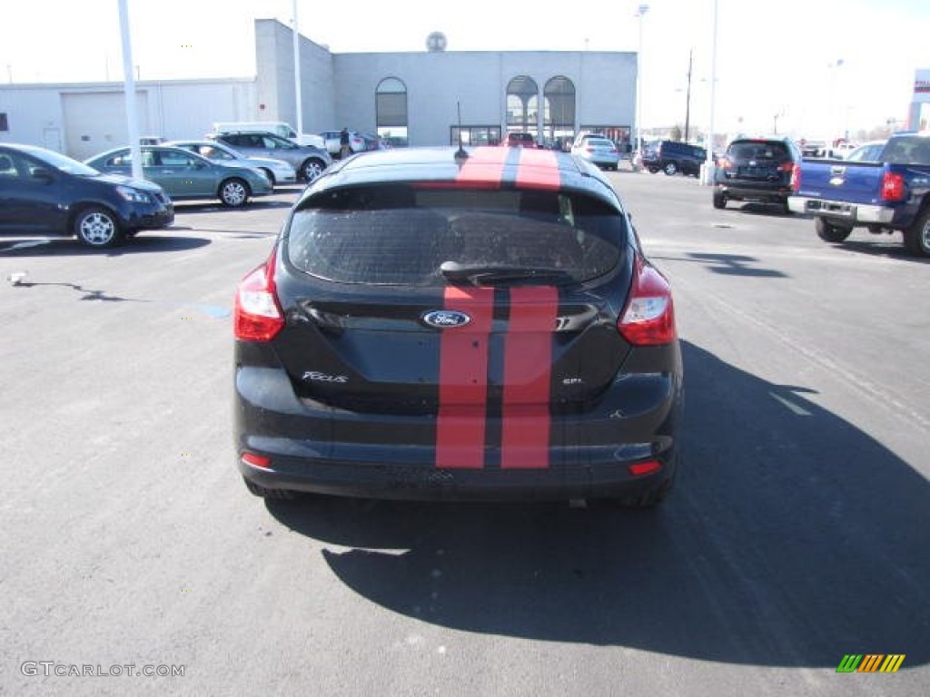 2012 Focus SEL 5-Door - Black / Charcoal Black photo #6