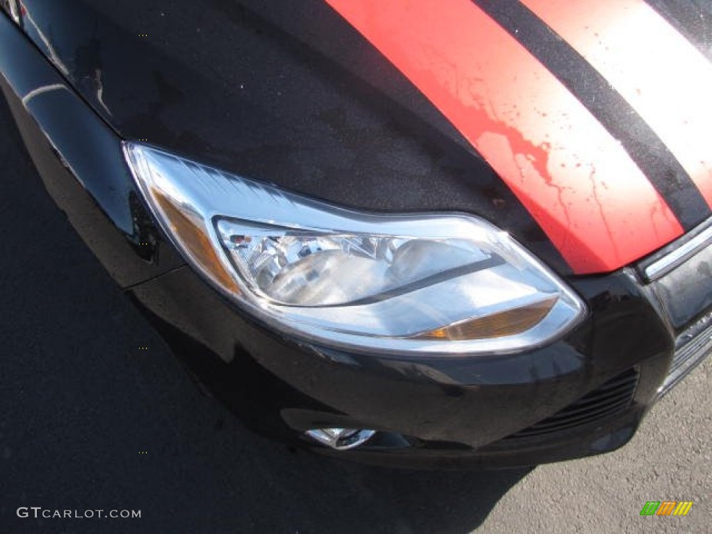 2012 Focus SEL 5-Door - Black / Charcoal Black photo #10