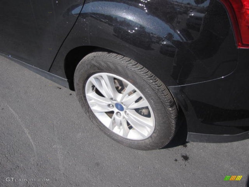 2012 Focus SEL 5-Door - Black / Charcoal Black photo #16