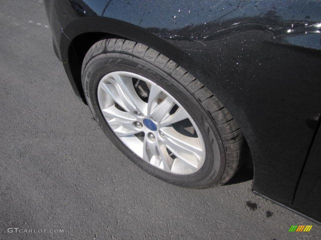 2012 Focus SEL 5-Door - Black / Charcoal Black photo #17