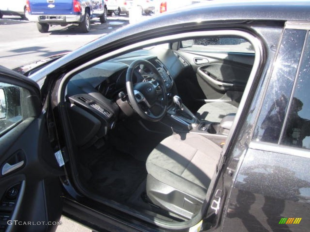 2012 Focus SEL 5-Door - Black / Charcoal Black photo #18