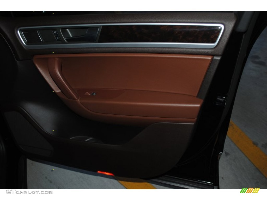 2013 Touareg VR6 FSI Executive 4XMotion - Black / Saddle Brown photo #56