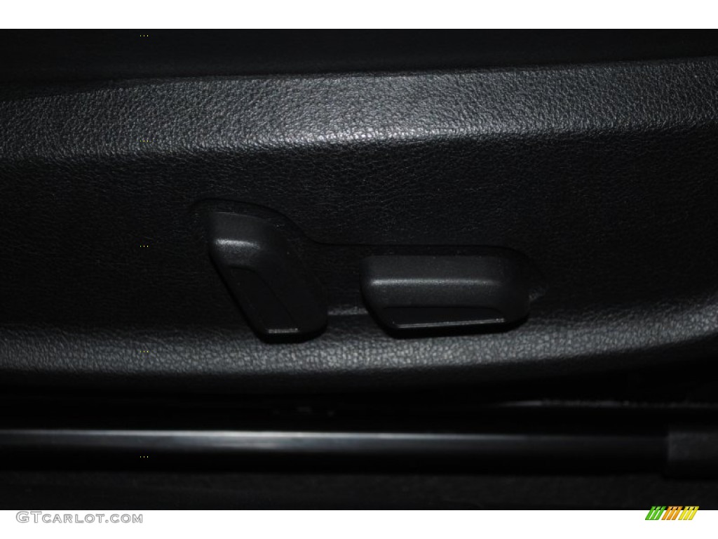 2011 A4 2.0T Sedan - Quartz Grey Metallic / Black photo #31