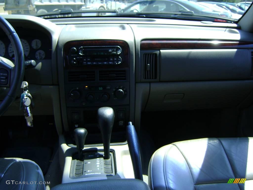2004 Grand Cherokee Limited 4x4 - Graphite Metallic / Taupe photo #19