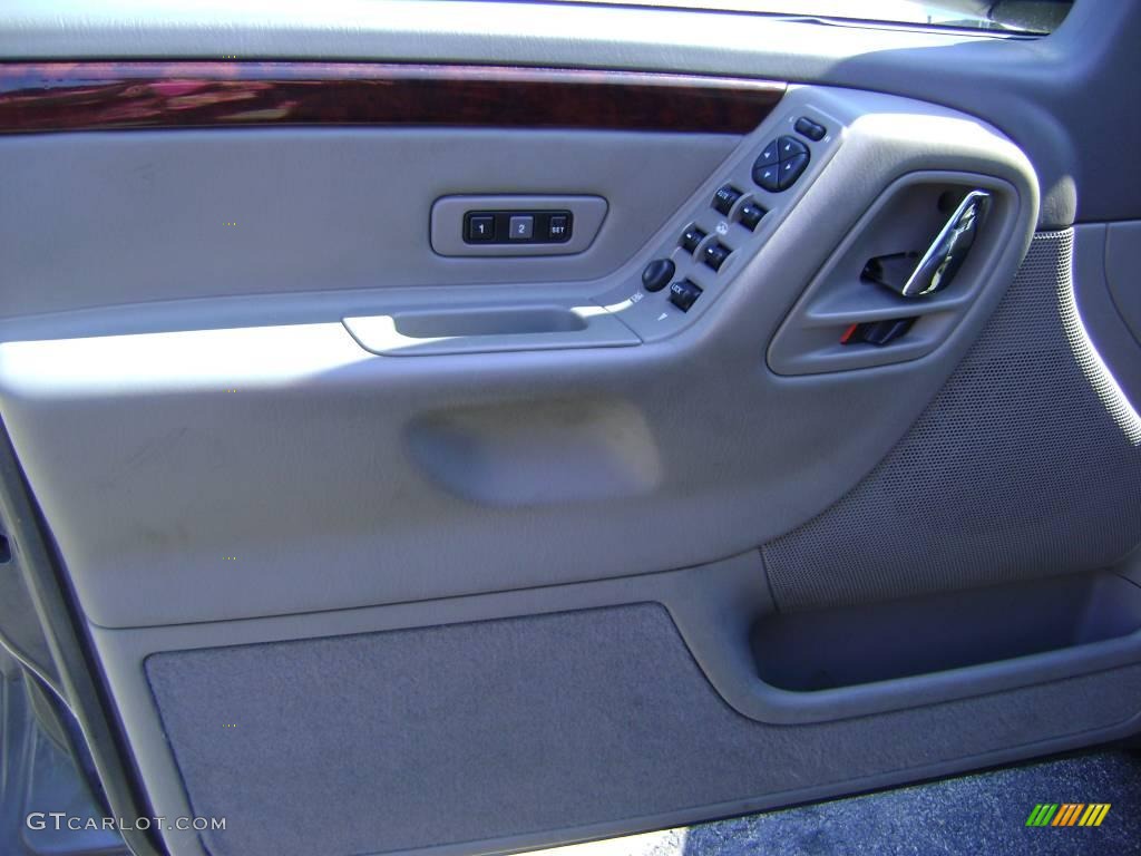 2004 Grand Cherokee Limited 4x4 - Graphite Metallic / Taupe photo #22