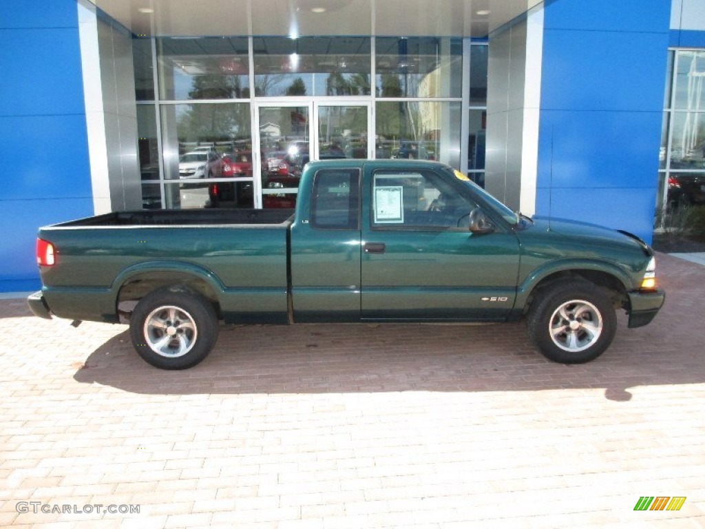 1998 S10 LS Extended Cab - Emerald Green Metallic / Graphite photo #3