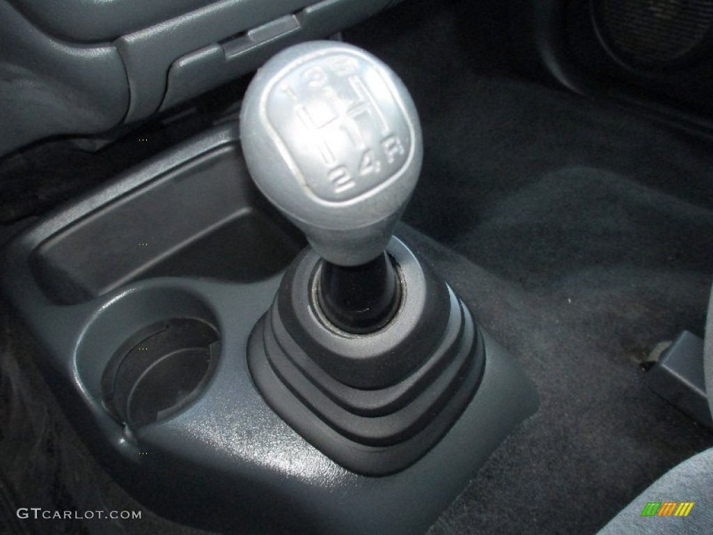 1998 Chevrolet S10 LS Extended Cab Transmission Photos
