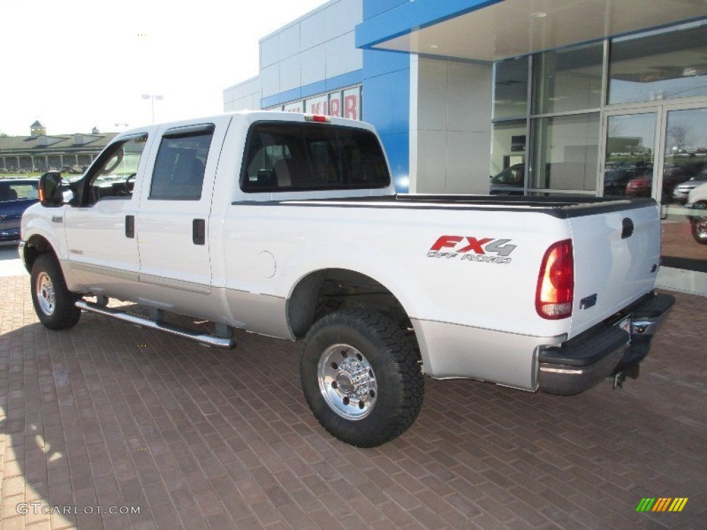 2003 F250 Super Duty XLT Crew Cab 4x4 - Oxford White / Dark Flint Grey photo #2