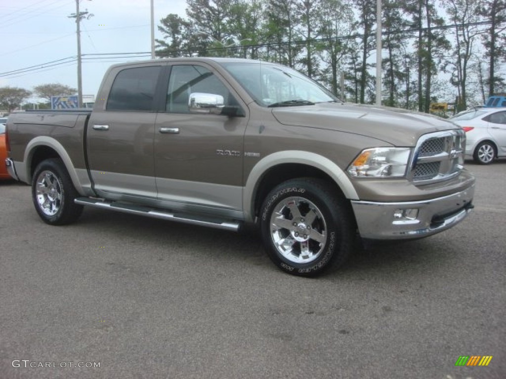 2009 Ram 1500 Laramie Crew Cab 4x4 - Austin Tan Pearl / Light Pebble Beige/Bark Brown photo #7