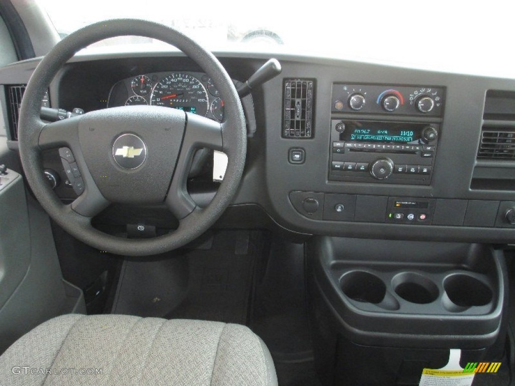 2013 Chevrolet Express LT 1500 Passenger Van Dashboard Photos