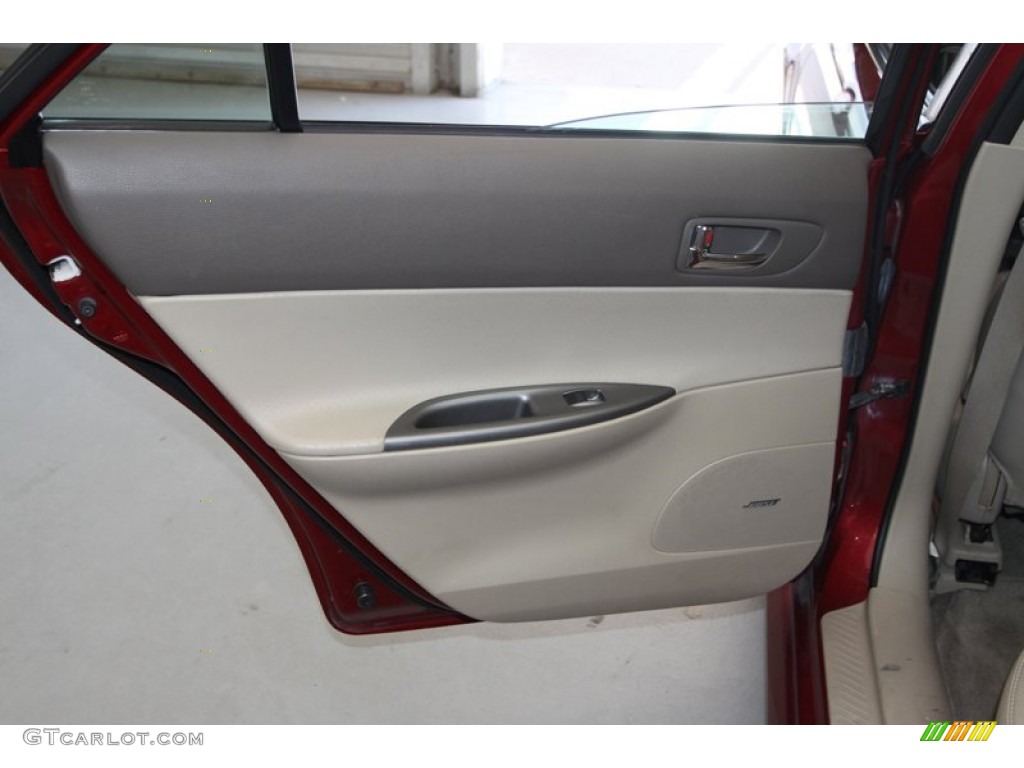 2004 Mazda MAZDA6 s Sport Sedan Gray Door Panel Photo #80057065
