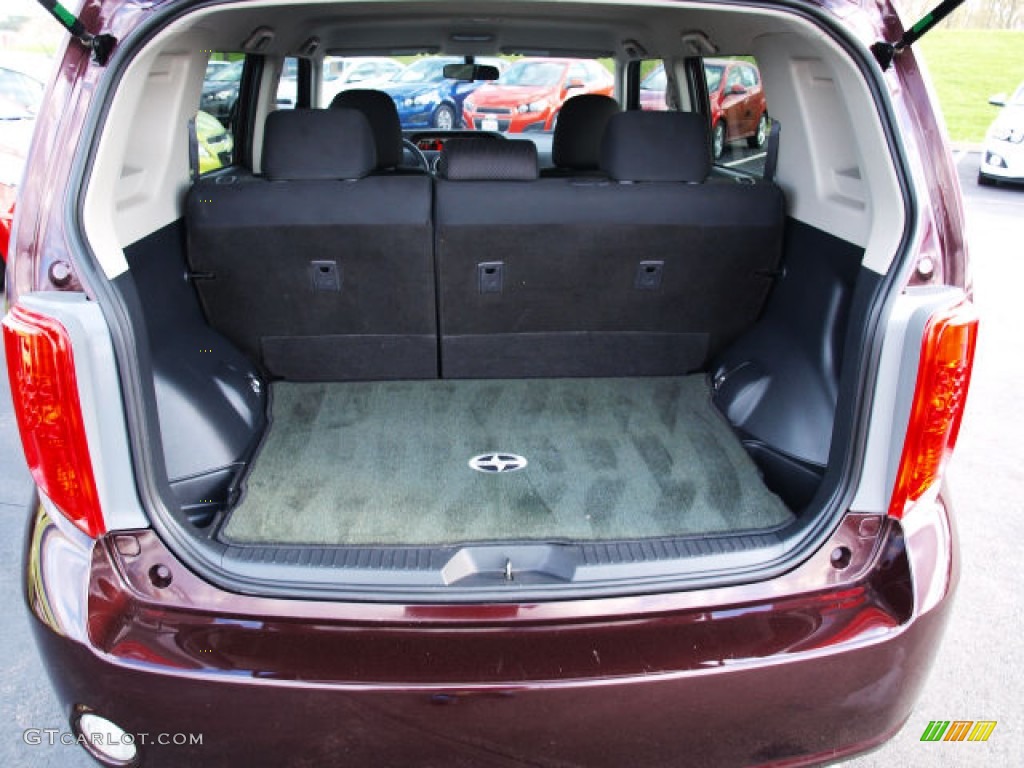 2010 xB  - Sizzling Crimson Mica / Dark Gray photo #5