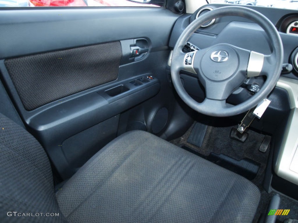 2010 xB  - Sizzling Crimson Mica / Dark Gray photo #11