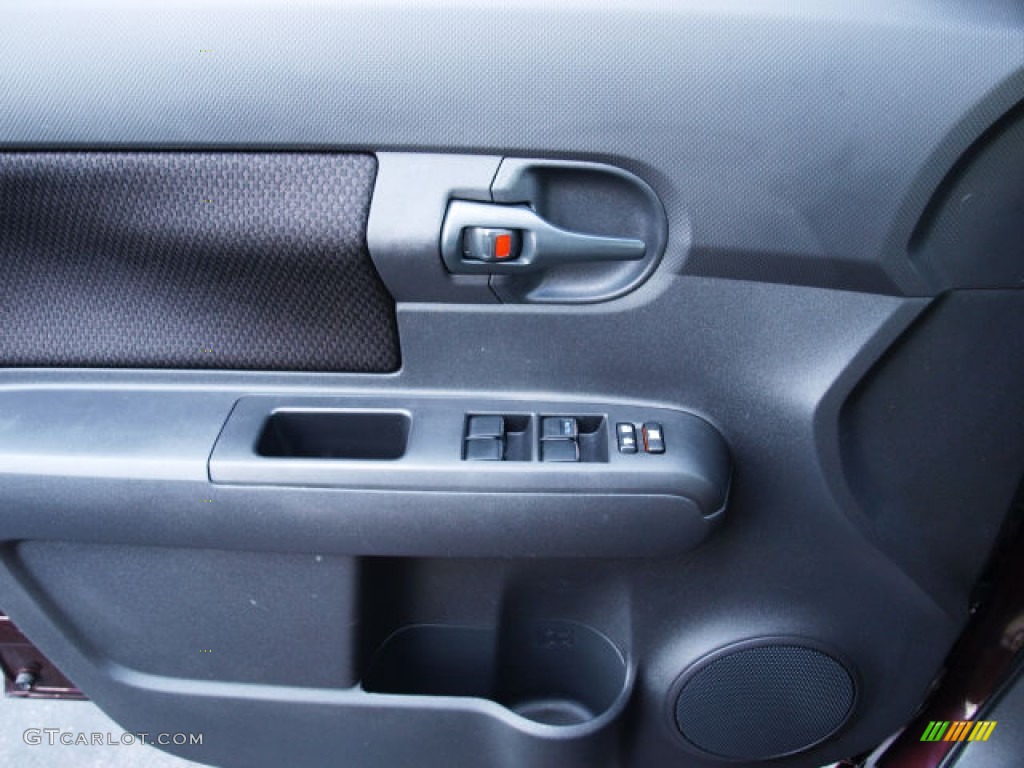 2010 xB  - Sizzling Crimson Mica / Dark Gray photo #15