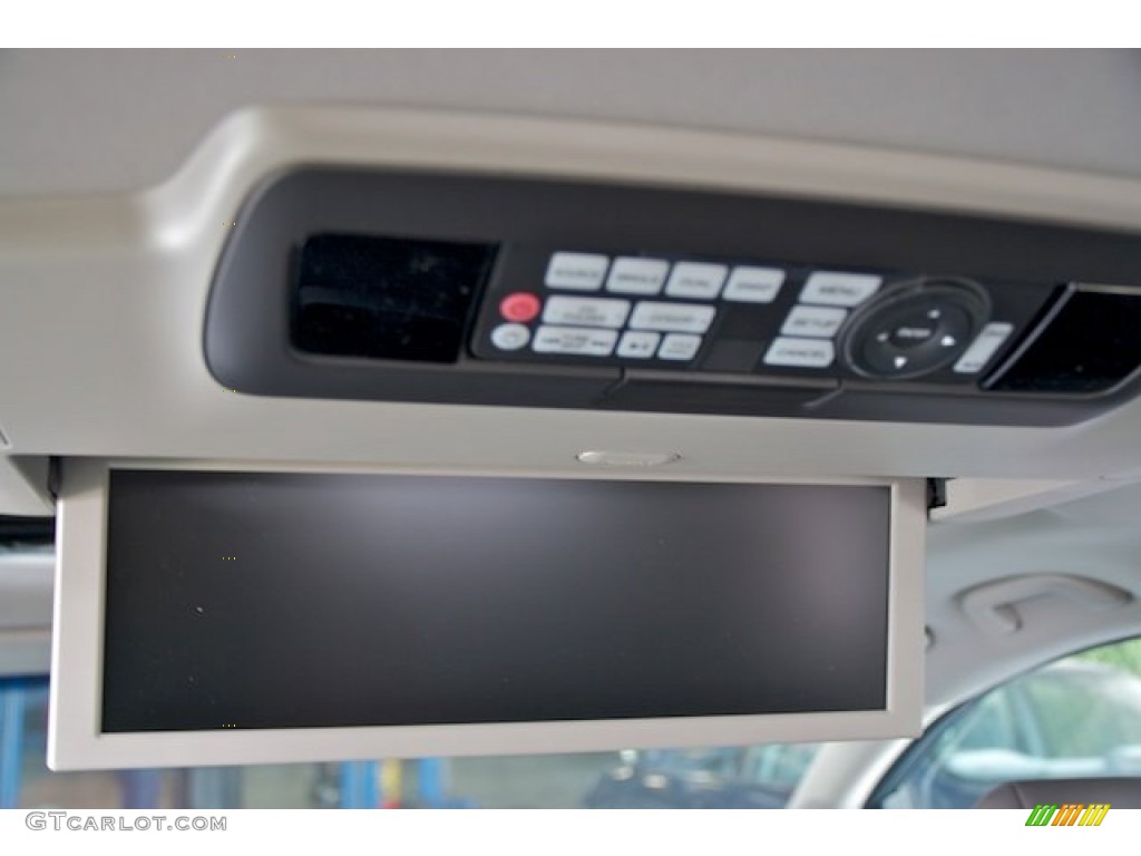 2013 Honda Odyssey Touring Elite Entertainment System Photo #80060819