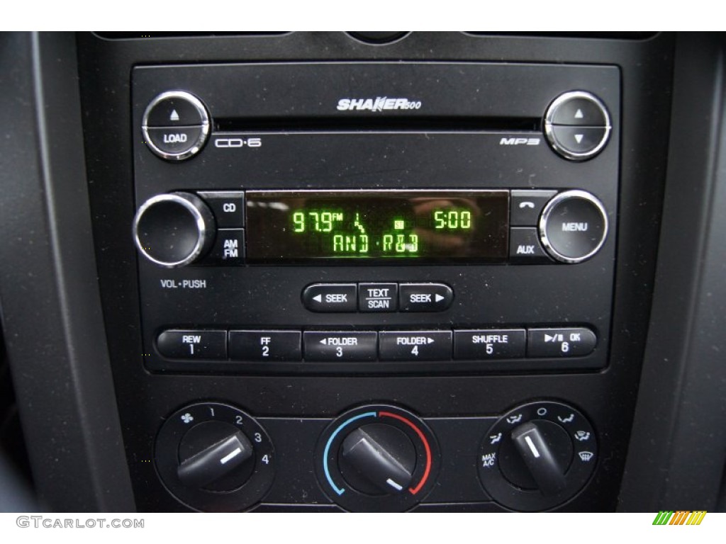 2008 Ford Mustang GT Premium Coupe Audio System Photos