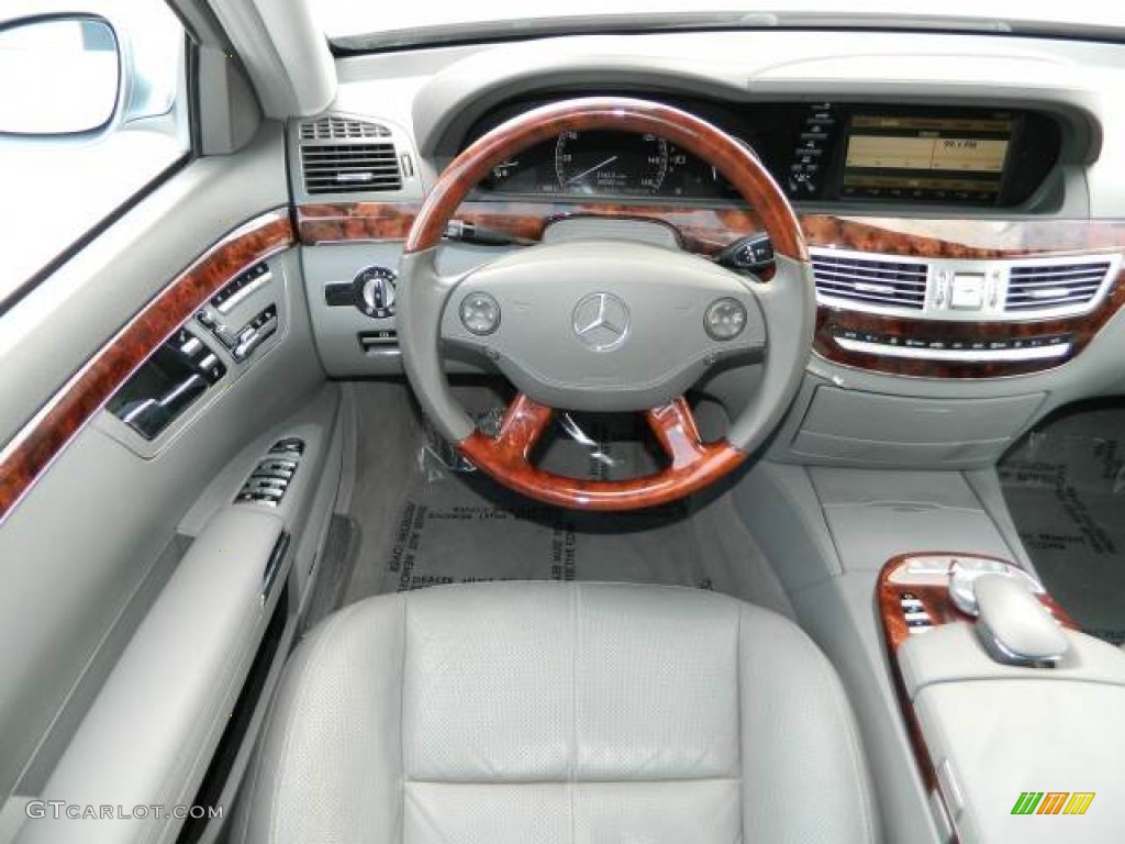 2008 Mercedes-Benz S 550 Sedan Grey/Dark Grey Dashboard Photo #80064410